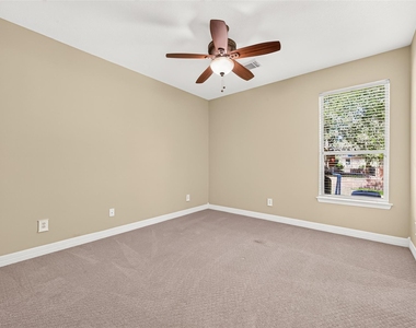 32515 Westminster Drive - Photo Thumbnail 16