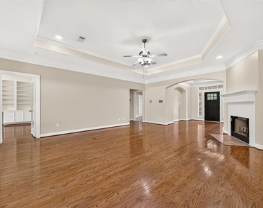 32515 Westminster Drive - Photo Thumbnail 7