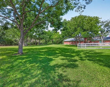32515 Westminster Drive - Photo Thumbnail 32