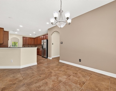 32515 Westminster Drive - Photo Thumbnail 8
