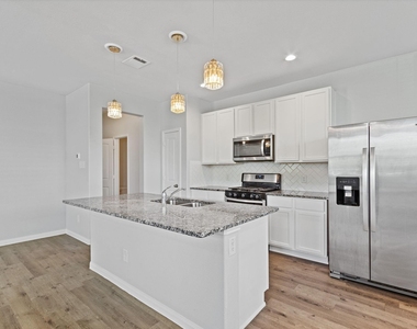 3902 Deledda Drive - Photo Thumbnail 14