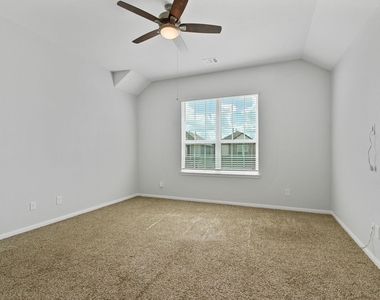 3902 Deledda Drive - Photo Thumbnail 22