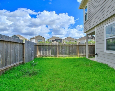 3902 Deledda Drive - Photo Thumbnail 39
