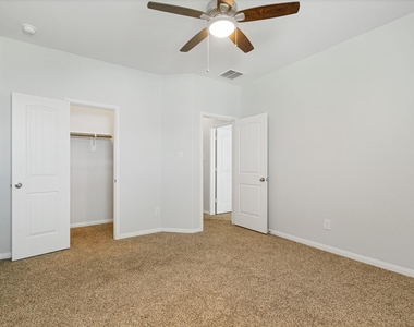 3902 Deledda Drive - Photo Thumbnail 29