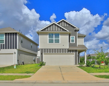 3902 Deledda Drive - Photo Thumbnail 3