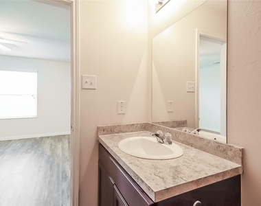 24331 Volta Gardens Court - Photo Thumbnail 6