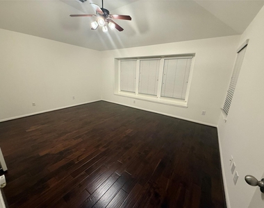 27219 Camden Glen Lane - Photo Thumbnail 1