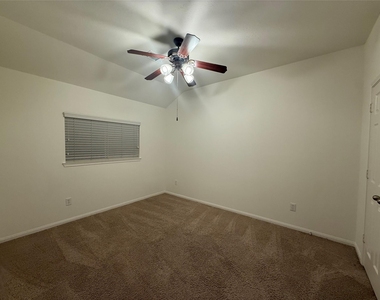 27219 Camden Glen Lane - Photo Thumbnail 11