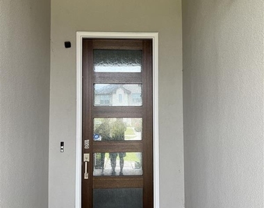 28442 Hazel Trail - Photo Thumbnail 2