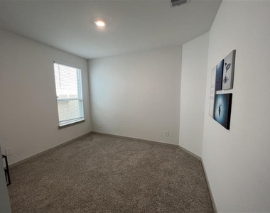28442 Hazel Trail - Photo Thumbnail 15