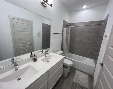 28442 Hazel Trail - Photo Thumbnail 16
