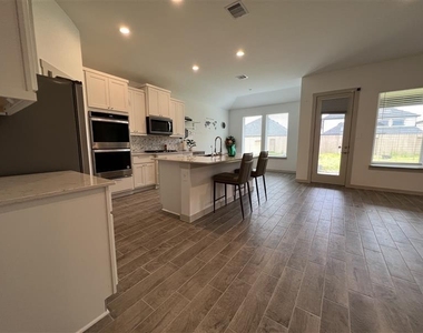 28442 Hazel Trail - Photo Thumbnail 4