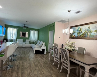 5439 Redwood Summit Lane - Photo Thumbnail 3