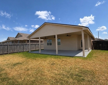 5439 Redwood Summit Lane - Photo Thumbnail 4