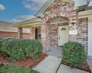 5008 Blanco Drive - Photo Thumbnail 2