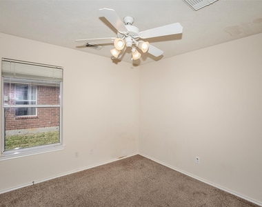 5008 Blanco Drive - Photo Thumbnail 18