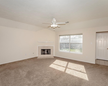 5008 Blanco Drive - Photo Thumbnail 5