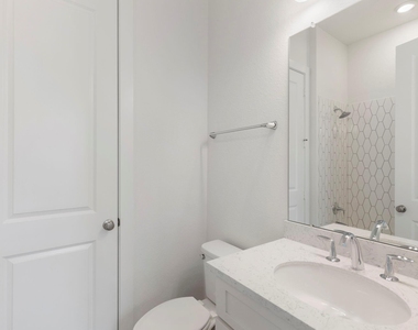 8011 Fenway Heights Drive - Photo Thumbnail 6