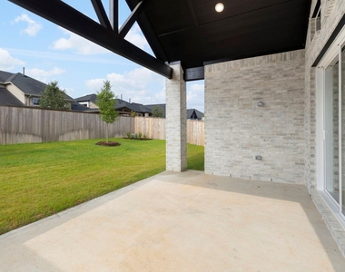 8011 Fenway Heights Drive - Photo Thumbnail 25