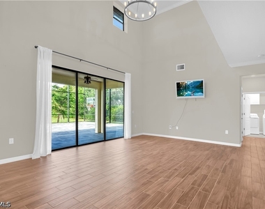 11884 Boxelder Way - Photo Thumbnail 10