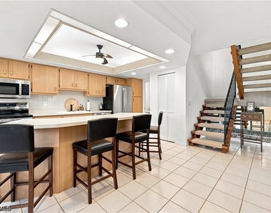 27761 Hacienda East Boulevard - Photo Thumbnail 12