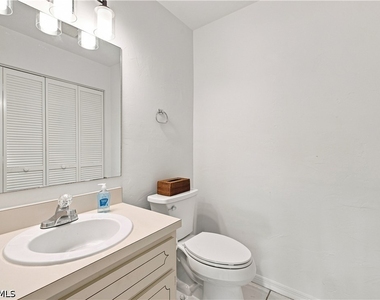 27761 Hacienda East Boulevard - Photo Thumbnail 8