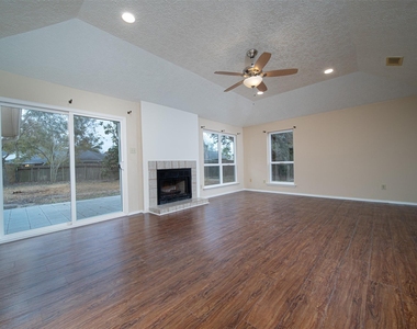 2411 Gunston Ct - Photo Thumbnail 2