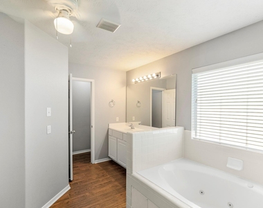 3403 Cypress Village Drive - Photo Thumbnail 10