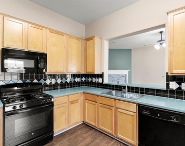 3403 Cypress Village Drive - Photo Thumbnail 6