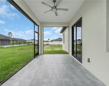 3226 Nw 41st Avenue - Photo Thumbnail 40