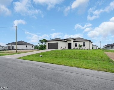 3226 Nw 41st Avenue - Photo Thumbnail 1