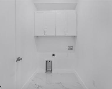 3226 Nw 41st Avenue - Photo Thumbnail 7