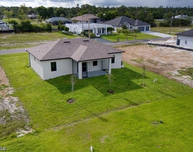3226 Nw 41st Avenue - Photo Thumbnail 44
