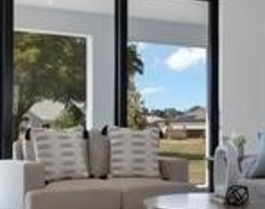 127 Chiquita Boulevard N - Photo Thumbnail 13