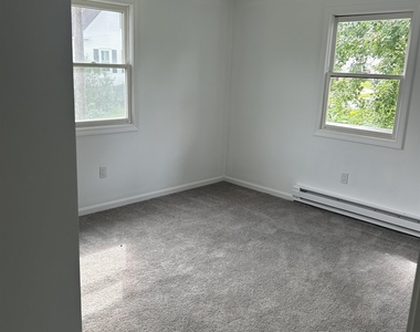 140 Carroll - Photo Thumbnail 2