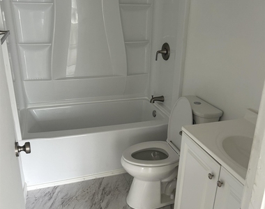 140 Carroll - Photo Thumbnail 6