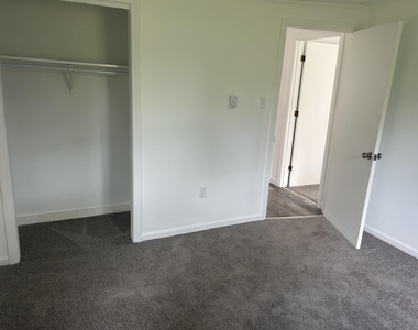 140 Carroll - Photo Thumbnail 3