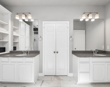 9526 Caddo Ridge Lane - Photo Thumbnail 17