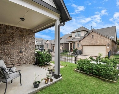 9526 Caddo Ridge Lane - Photo Thumbnail 23