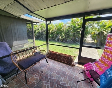 4513 Sw 8th Court - Photo Thumbnail 18