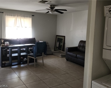 4513 Sw 8th Court - Photo Thumbnail 4