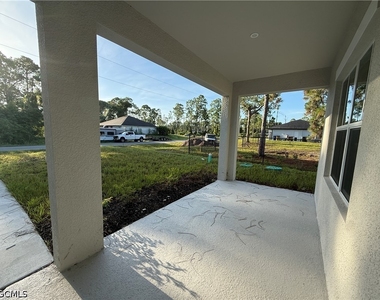 1030 Greenfield Street - Photo Thumbnail 5