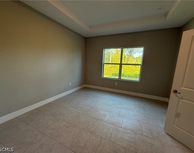 1030 Greenfield Street - Photo Thumbnail 12