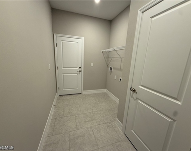 1030 Greenfield Street - Photo Thumbnail 21