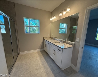 1030 Greenfield Street - Photo Thumbnail 15