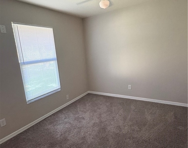 4316 New York Avenue - Photo Thumbnail 10