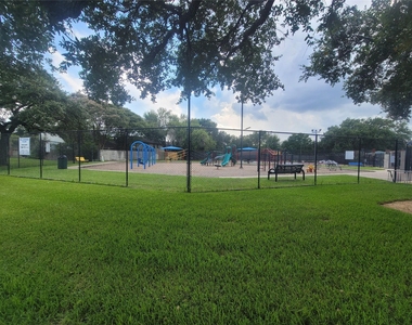 22715 Braken Manor Lane - Photo Thumbnail 26