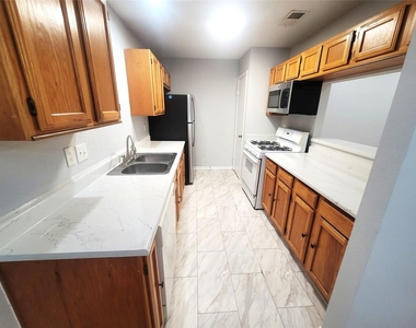 22715 Braken Manor Lane - Photo Thumbnail 5