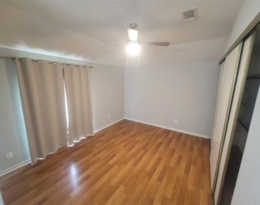 22715 Braken Manor Lane - Photo Thumbnail 9