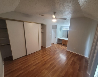 22715 Braken Manor Lane - Photo Thumbnail 7
